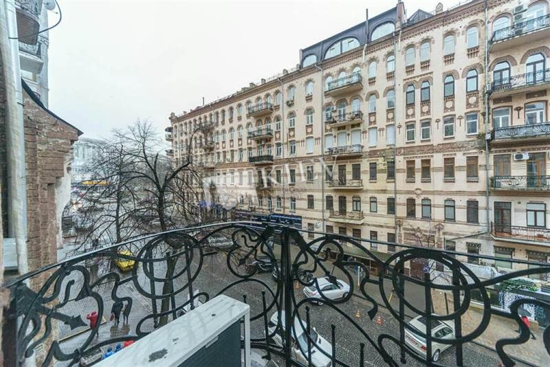 st. Gorodetskogo 15 Kiev Apartment for Rent 3436