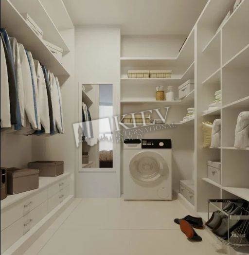 st. Malevicha 89 Living Room Flatscreen TV, L-Shaped Couch, Walk-in Closets One Walk-in Closet