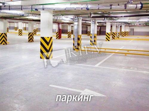 Holosiivks'ka Kiev Long Term Apartment