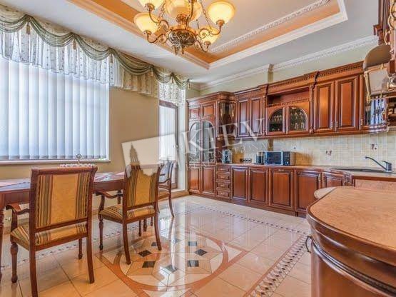 Universytet Kiev Apartment for Sale