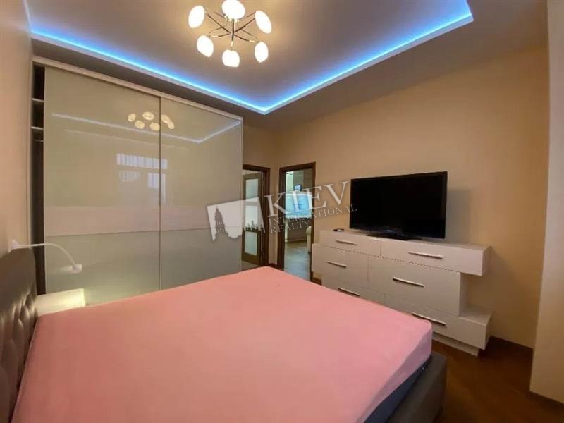 Luk'yanivs'ka Apartment for Sale in Kiev