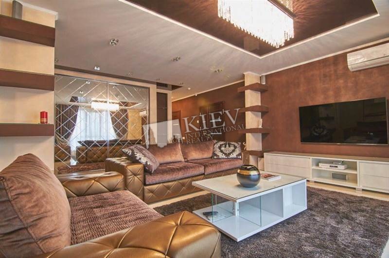 st. 40-letiya  Oktyabrya 30B Living Room Flatscreen TV, L-Shaped Couch, Master Bedroom 1 Double Bed, TV