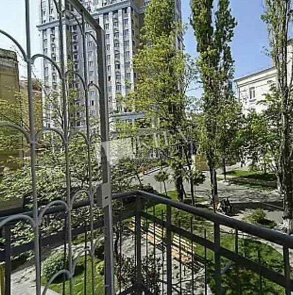st. Antonovicha 38 Apartment for Sale in Kiev 17226