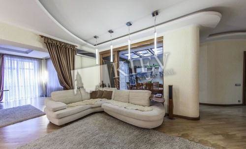 st. Panasa Mirnogo 10 Living Room Flatscreen TV, Fold-out Sofa Set, Interior Condition 5 Years and Older