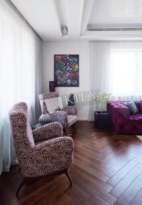 Three-bedroom Apartment st. Dimitrova 4 10887
