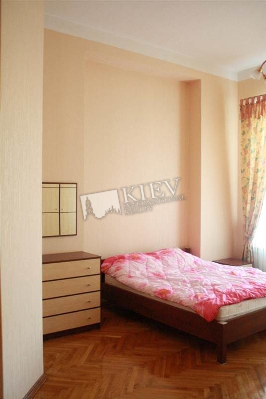 st. Pushkinskaya 21 Long Term Apartment in Kiev 283