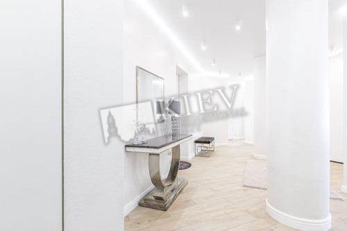 st. Antonovicha 131 Interior Condition Brand New, Bathroom 2 Bathrooms, Bathtub, Heated Floors, Shower