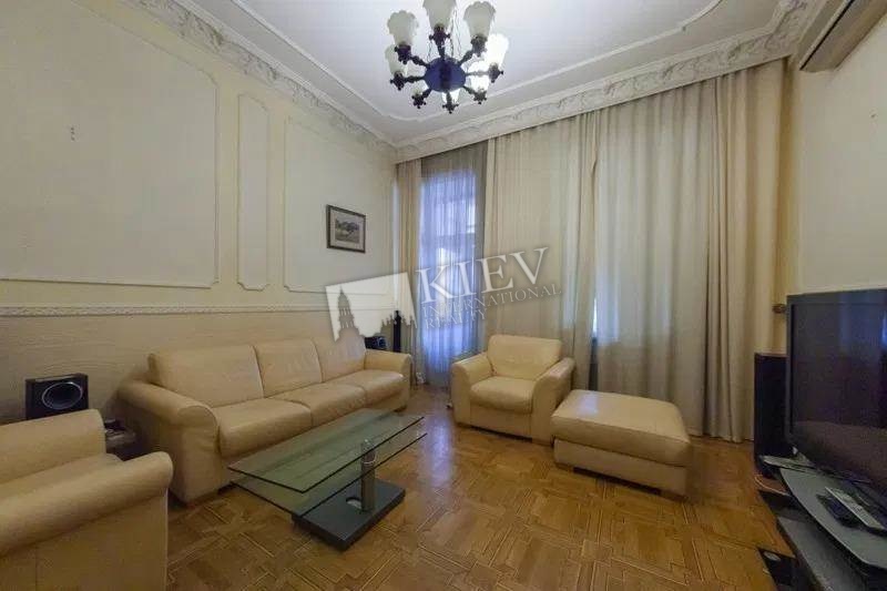 st. Shota Rustaveli 40/10 Parking Yard Parking, Bathroom 2 Bathrooms