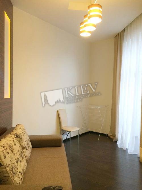 st. Pushkinskaya 39 Living Room Flatscreen TV, L-Shaped Couch, Master Bedroom 1 Double Bed