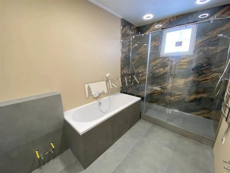 st. Schorsa 44a Bathroom 2 Bathrooms, Interior Condition Brand New