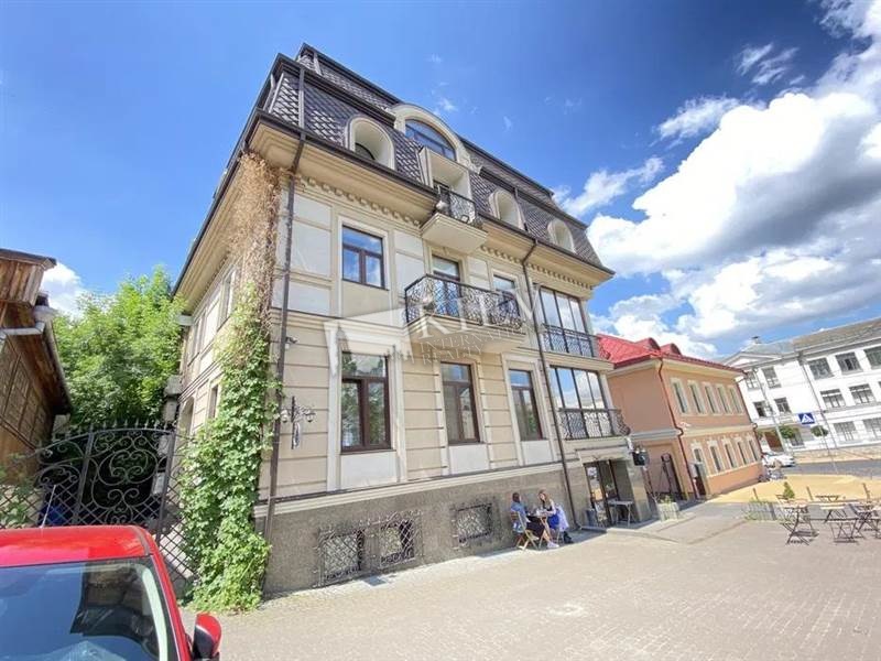st. Pokrovskaya 9 A Buy a House in Kiev 19925