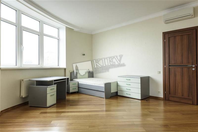 st. Predslavinskaya 31/11 Master Bedroom 1 Double Bed, Ensuite Bathroom, TV, Walk-in Closet, Elevator Yes