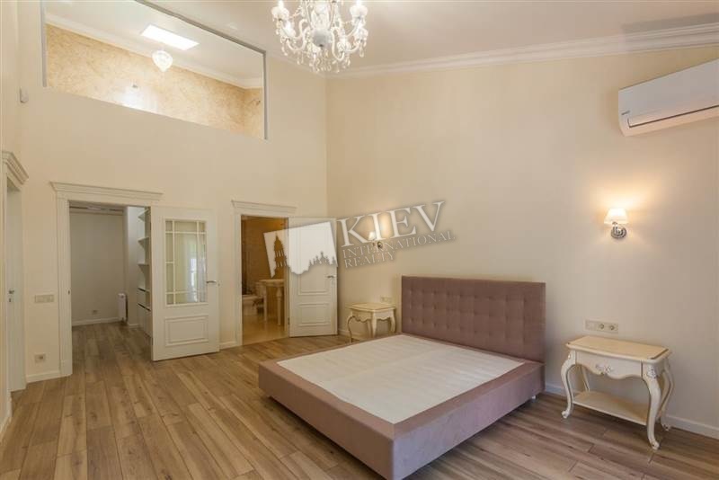 st. Dokuchaevskiy pereulok 8 Bedroom 4 Guest Bedroom, Master Bedroom 1 Double Bed, TV, Walk-in Closet