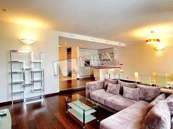 st. Shota Rustaveli 44 Walk-in Closets One Walk-in Closet, Living Room Flatscreen TV, L-Shaped Couch
