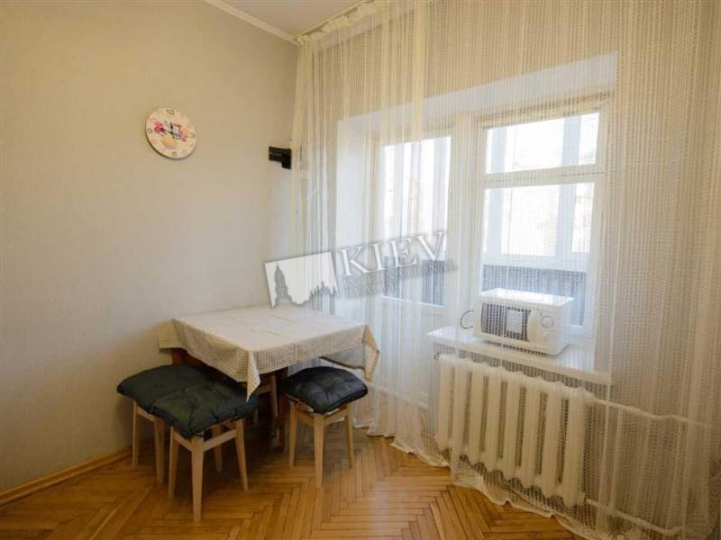Three-bedroom Apartment st. Mihaylovskaya 2 19683