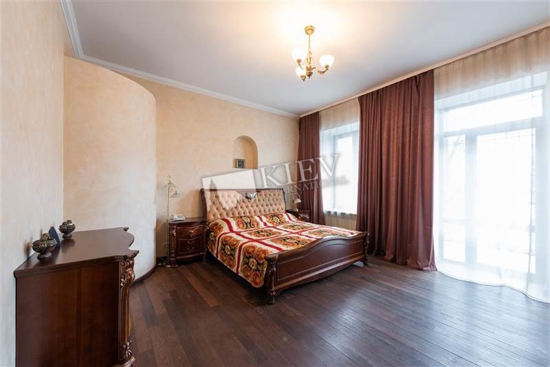 Apartment for Sale in Kiev Kiev Center Holosiivskiy 