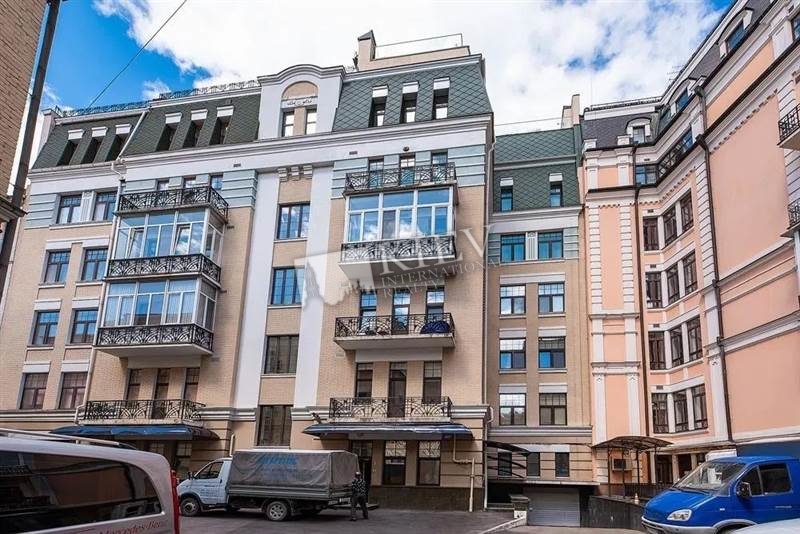 st. Georgievskiy 5 Long Term Apartment in Kiev 18651