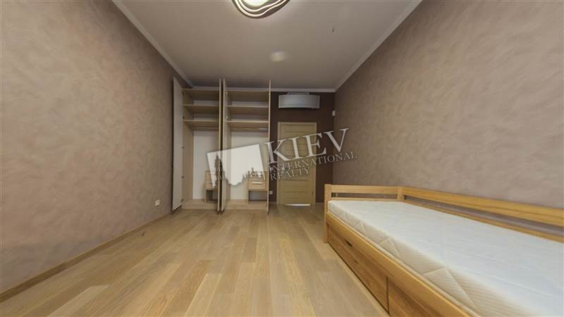 st. Dimitrova 4 Master Bedroom 1 Double Bed, Ensuite Bathroom, Walk-in Closet, Bedroom 3 Guest Bedroom