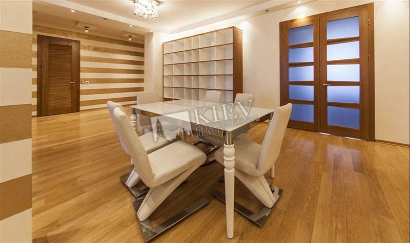 st. Kruglouniversitetskaya 3-5 Living Room Flatscreen TV, Home Cinema, L-Shaped Couch, Interior Condition Bare Walls