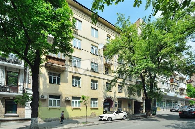 st. Gonchara 82 Buy an Apartment in Kiev 19832