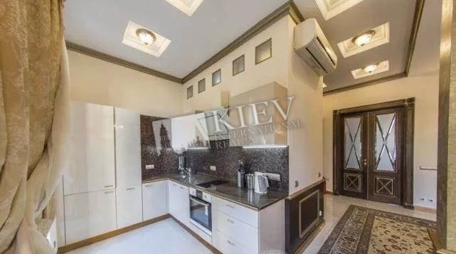 st. Bankovaya 3 Bedroom 2 Cabinet / Study, Living Room Flatscreen TV, L-Shaped Couch