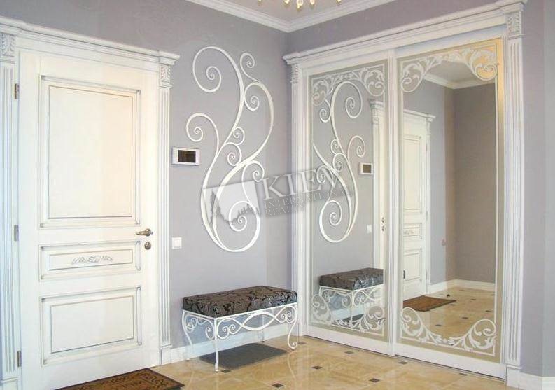 st. Zhilyanskaya 59 Kiev Apartment for Rent 1220