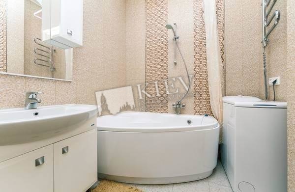 st. Tolstogo 5 A Apartment for Sale in Kiev 18058