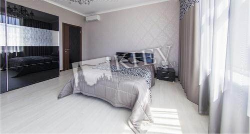 Two-bedroom Apartment st. Dragomirova 9 3999
