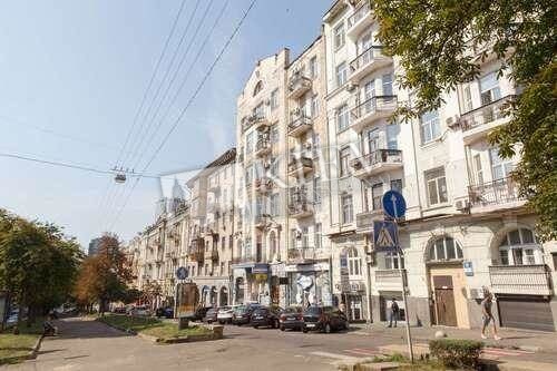 st. Antonovicha 10 Kiev Apartment for Sale 19133