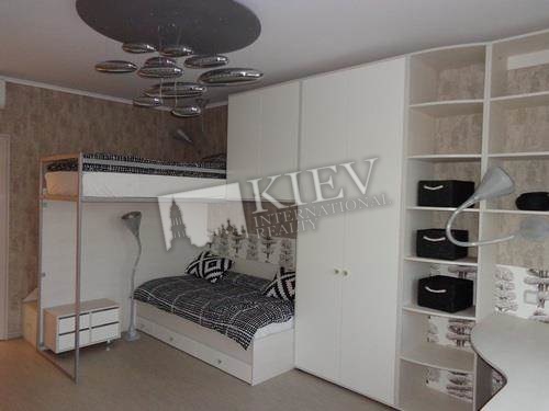 Three-bedroom Apartment st. 40-letiya Oktyabrya 62 9877