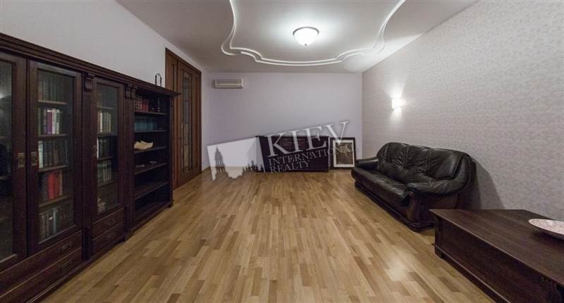 Three-bedroom Apartment st. Staronavodnitskaya 13 3630
